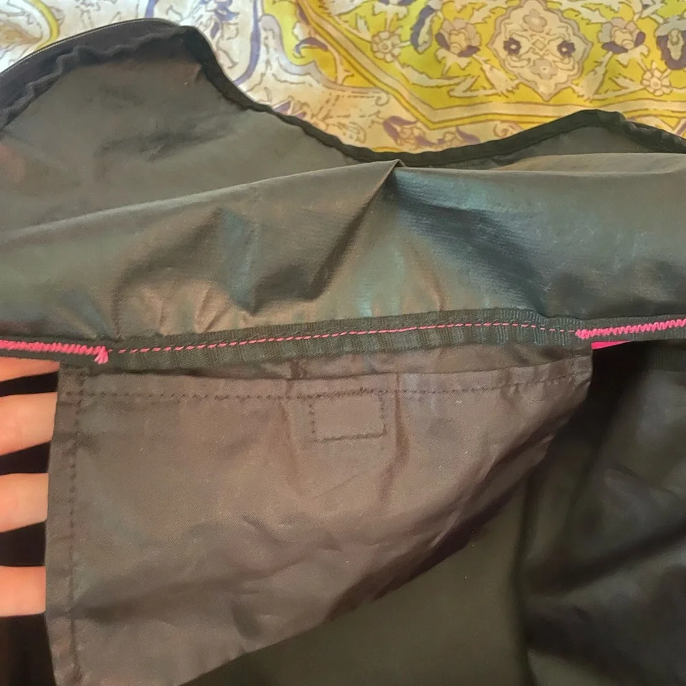 Reebok Pink and Black Duffel Bag - Picture 11 of 12